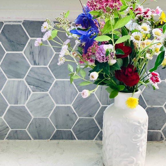 Meet your Posher, Elizabeth - Picture 1 of 1